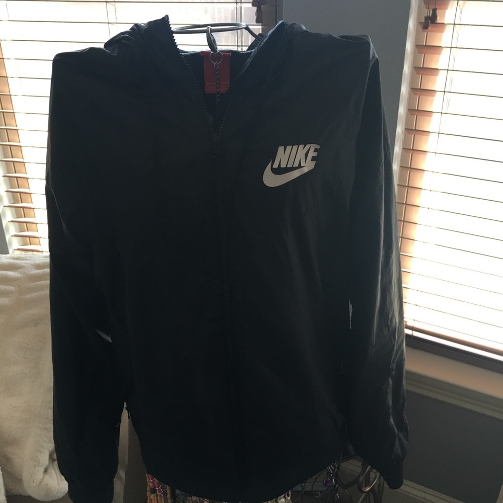 Nike wind breaker jacket